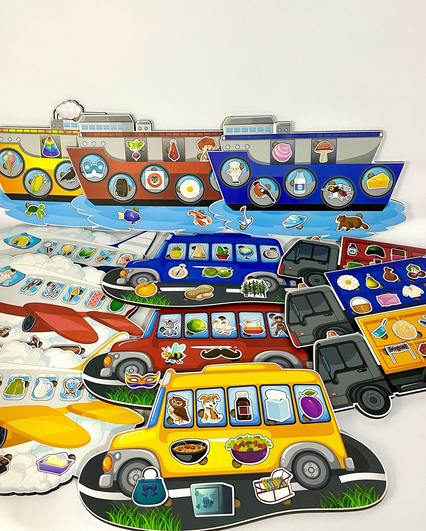 Sunkvežimiai, laivai , lėktuvai , autobusai