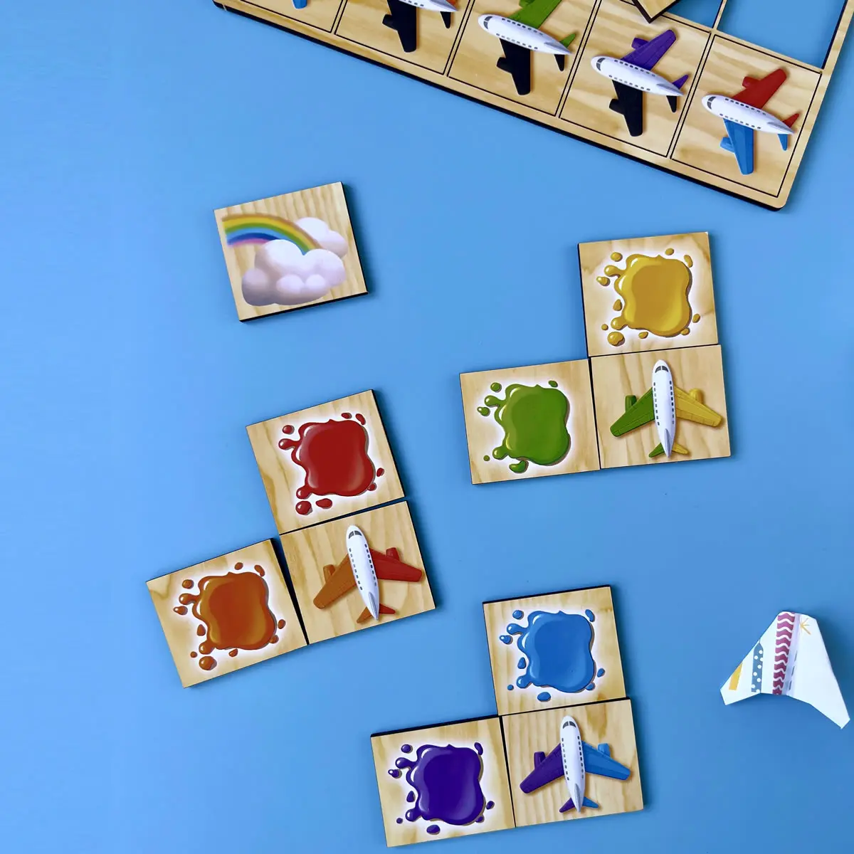 Medinė dėlionė–rūšiuoklis „Lėktuvai: spalvos“ - Image 4