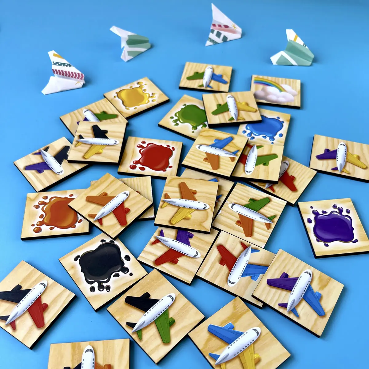 Medinė dėlionė–rūšiuoklis „Lėktuvai: spalvos“ - Image 3